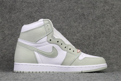 Wmns Air Jordan 1 Retro High OG 'Seafoam'