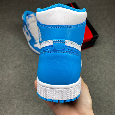 Air Jordan 1 Retro High OG 'UNC'