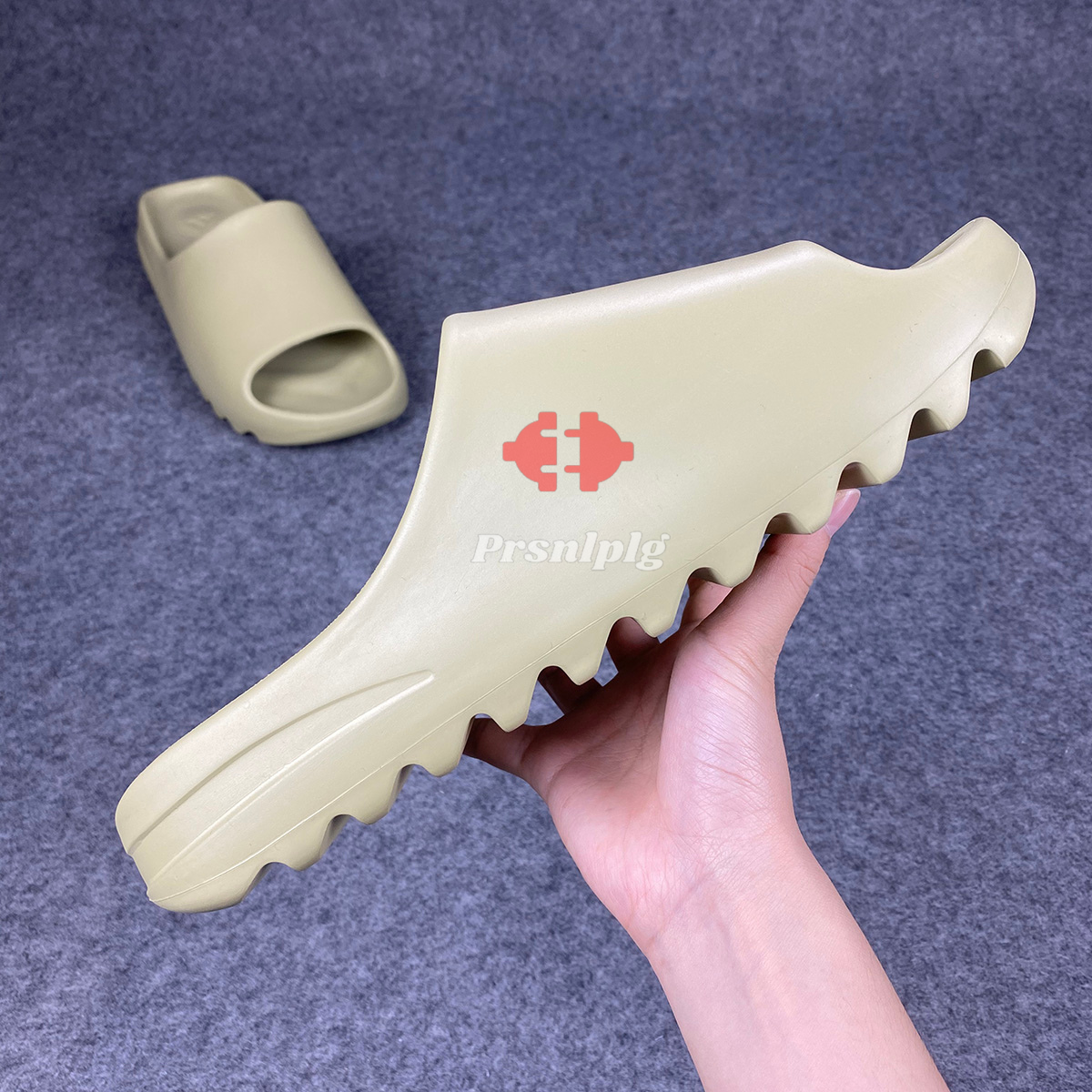 Yeezy Slides 'Bone'