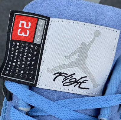 Air Jordan 4 Retro Université Bleu