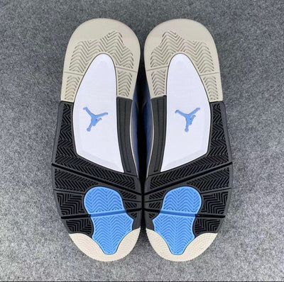 Air Jordan 4 Retro Université Bleu