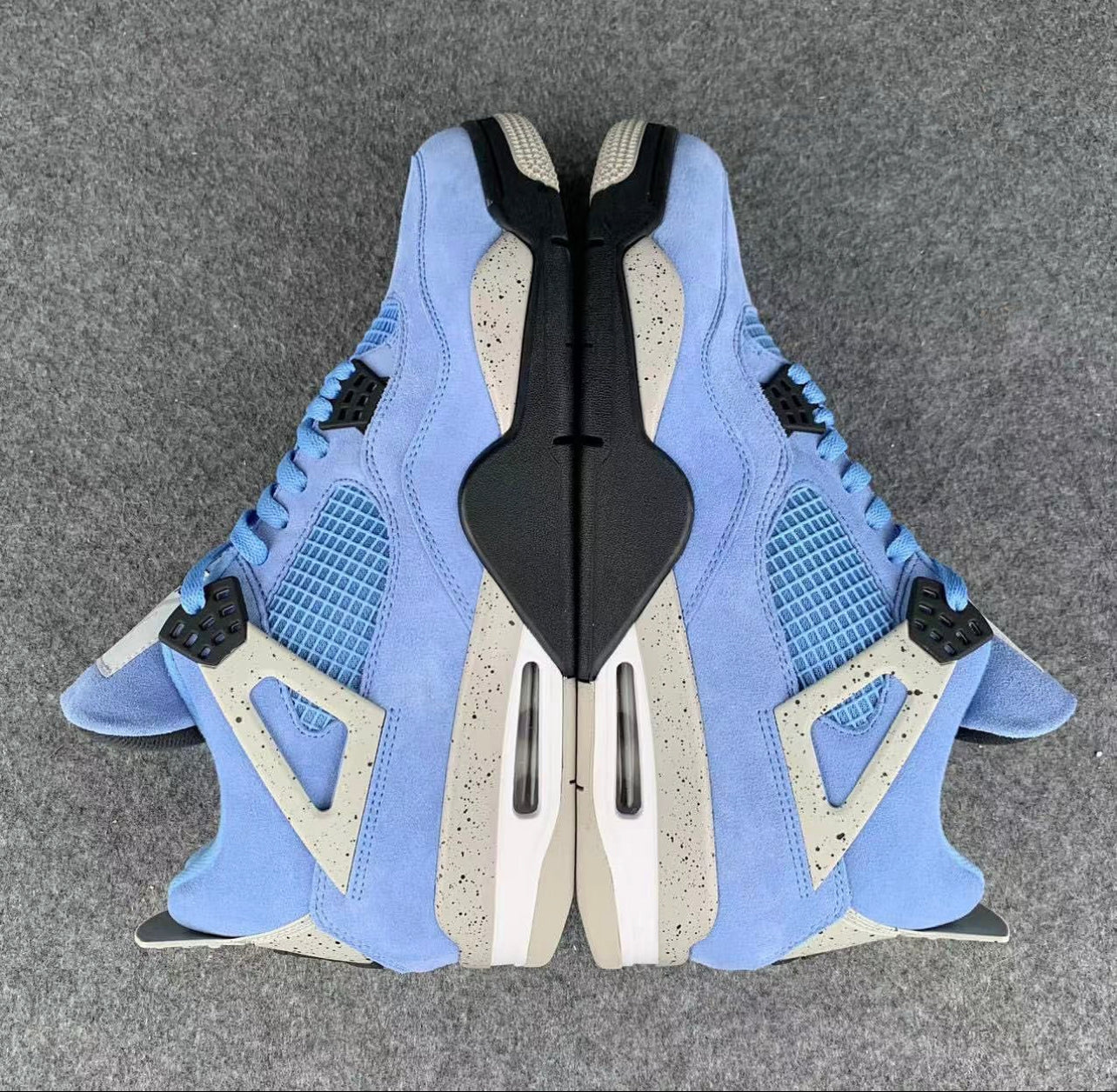 Air Jordan 4 Retro Université Bleu